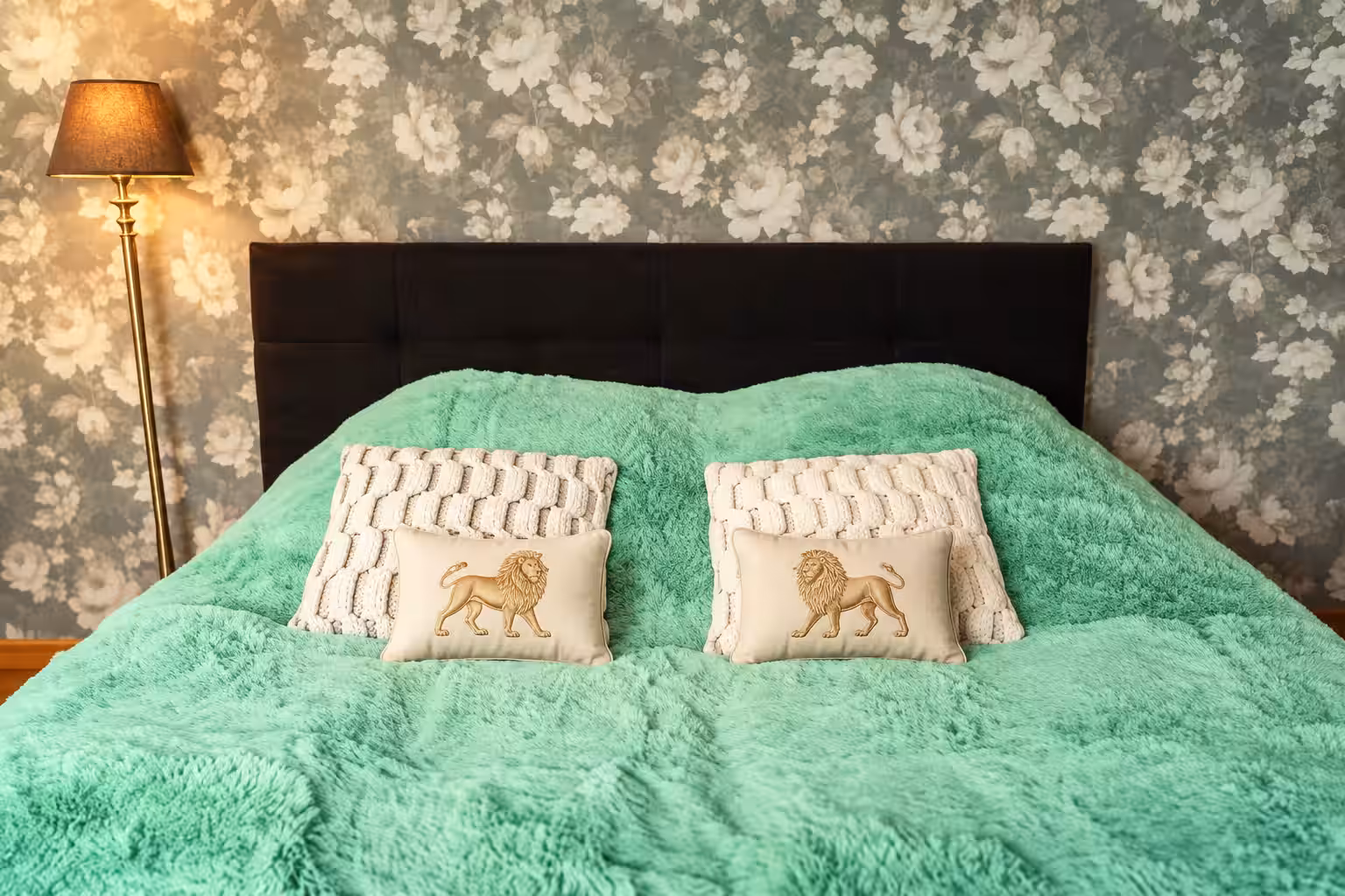 Hound Deluxe Suite · 78