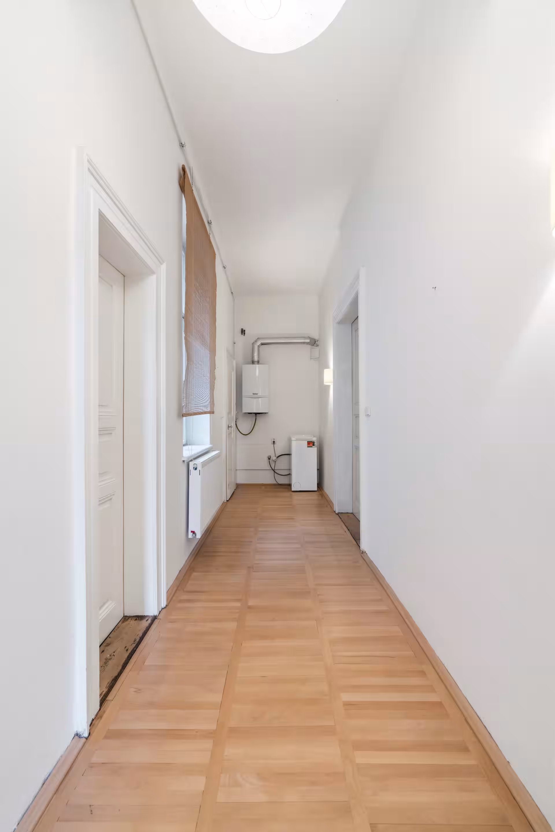 Old Town Residence · 33