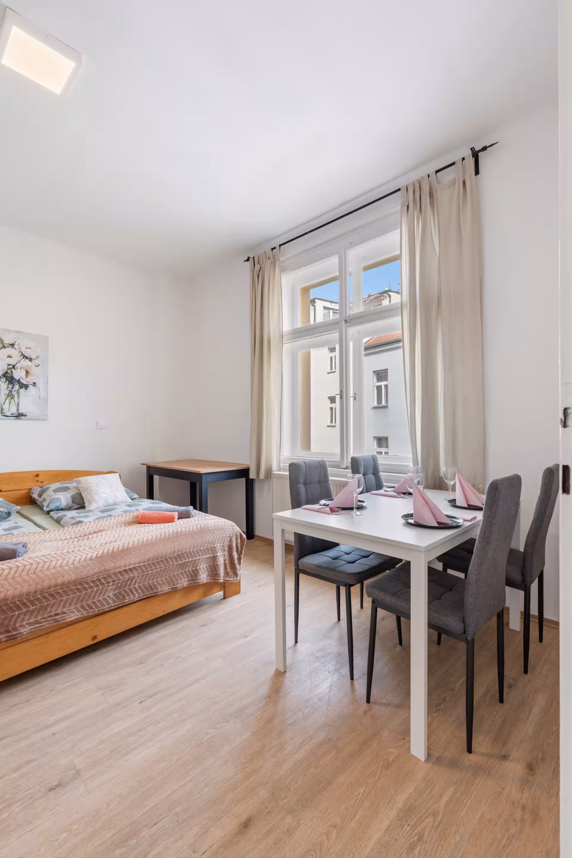 Elegant Prague Apartment · 9