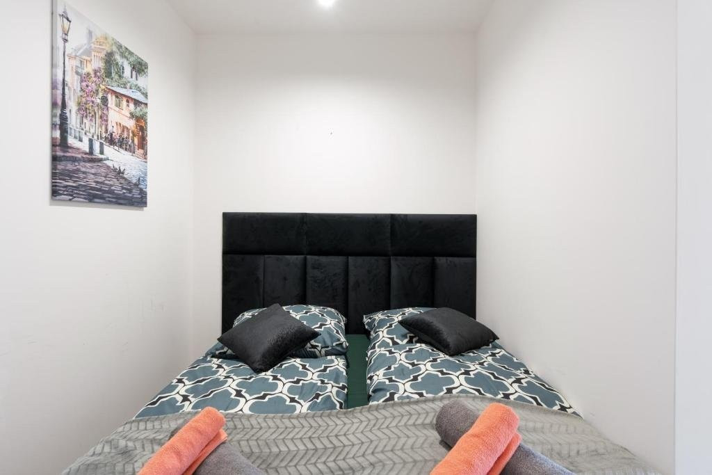Titan Luxury Terrace · 41