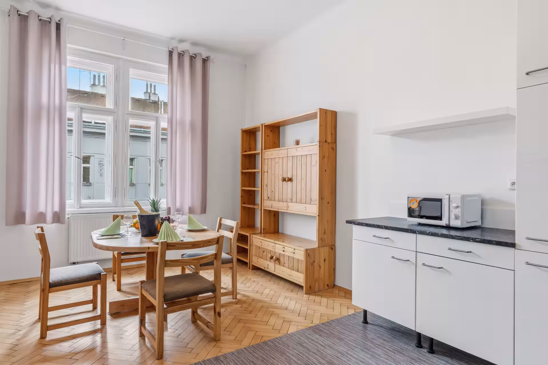 Old Town Residence · 23