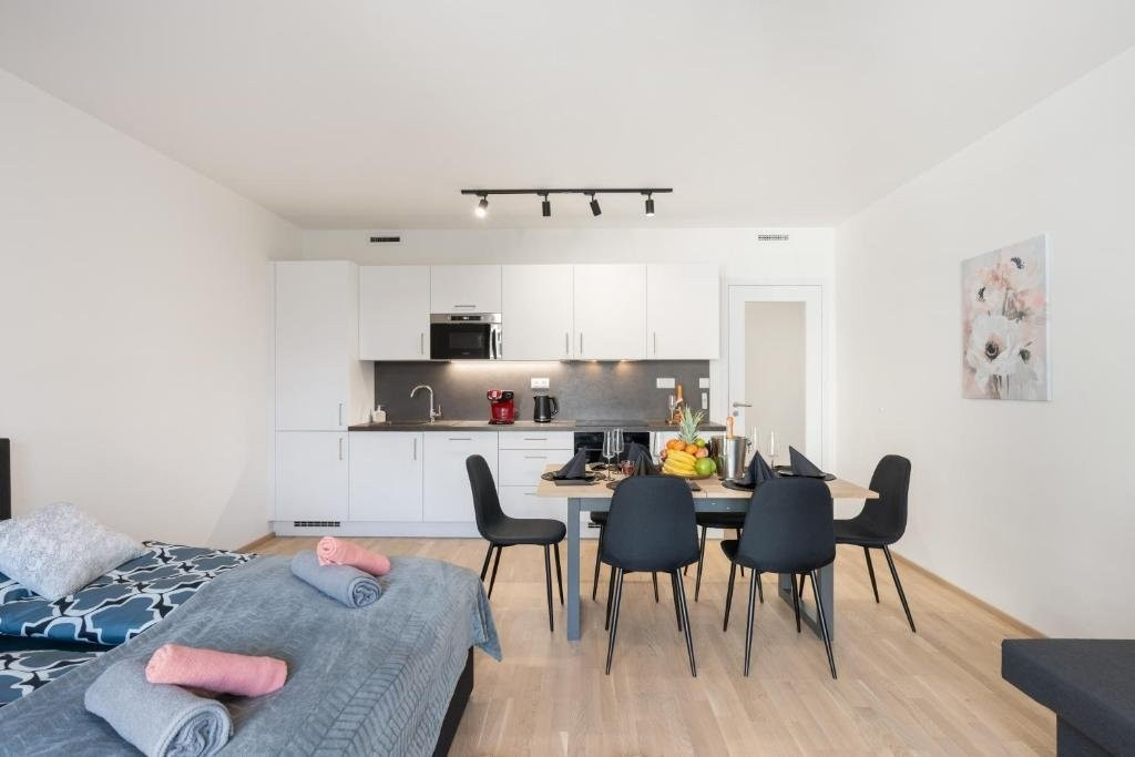 Titan Luxury Terrace · 27