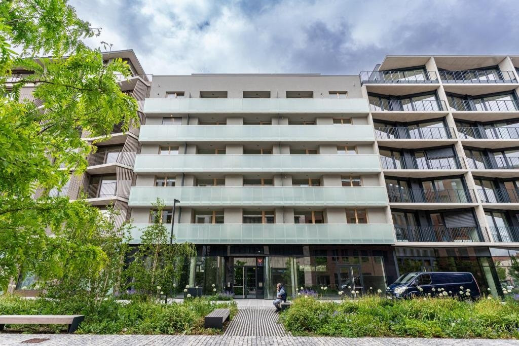 Titan Luxury Terrace · 43