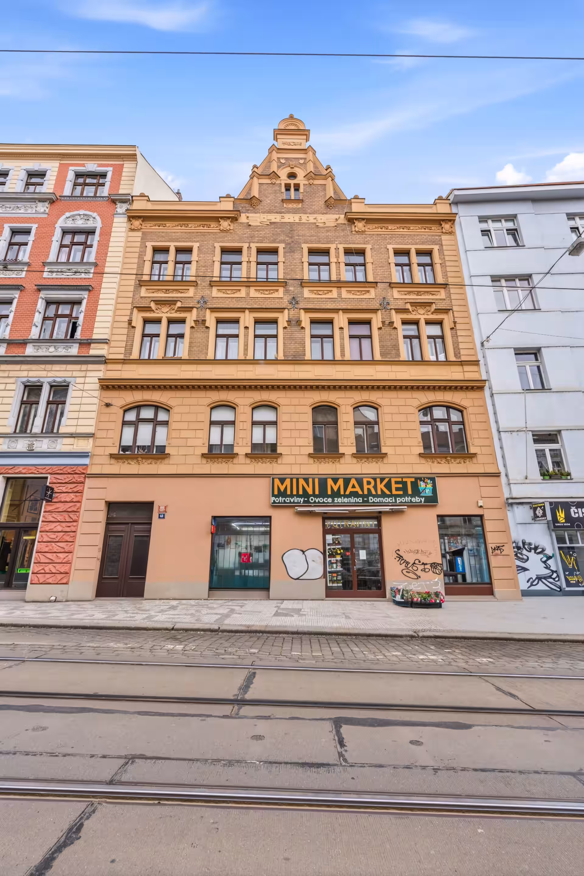 Old Town Residence · 35