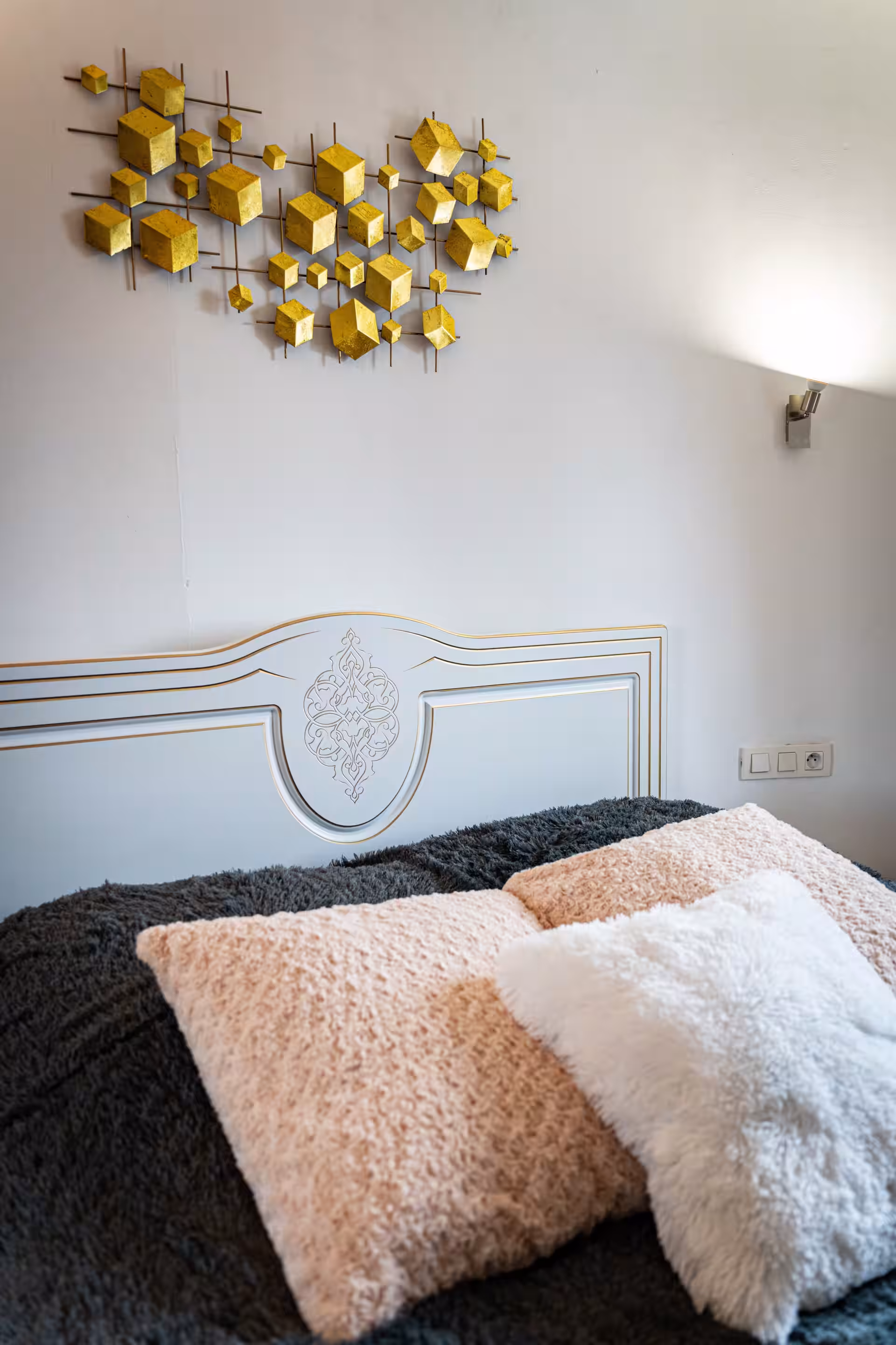 River Deluxe Suite · 64