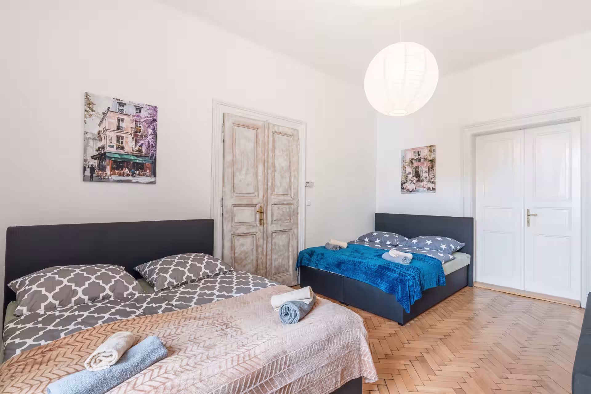 Old Town Residence · 13