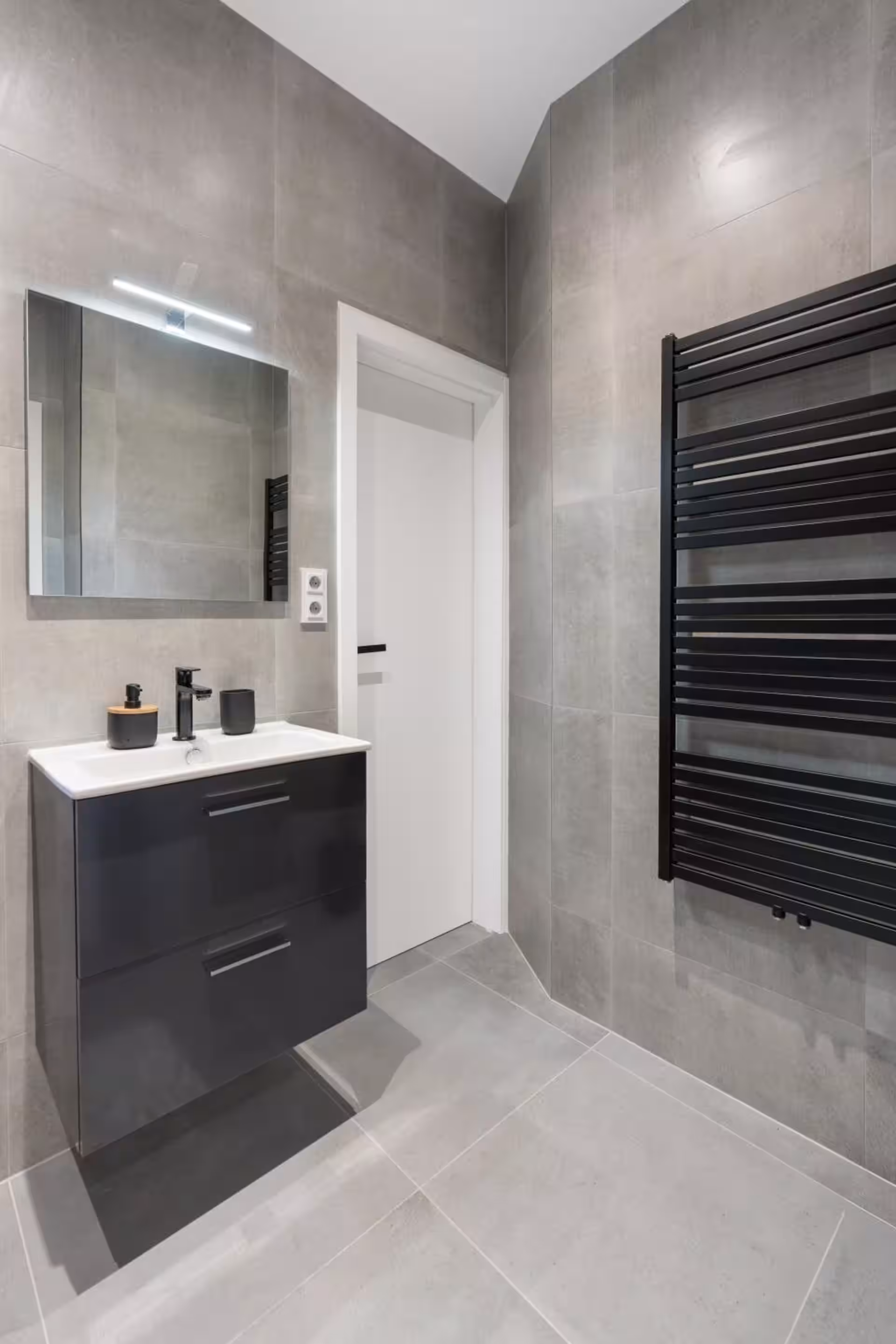 White Haven Residence · 31