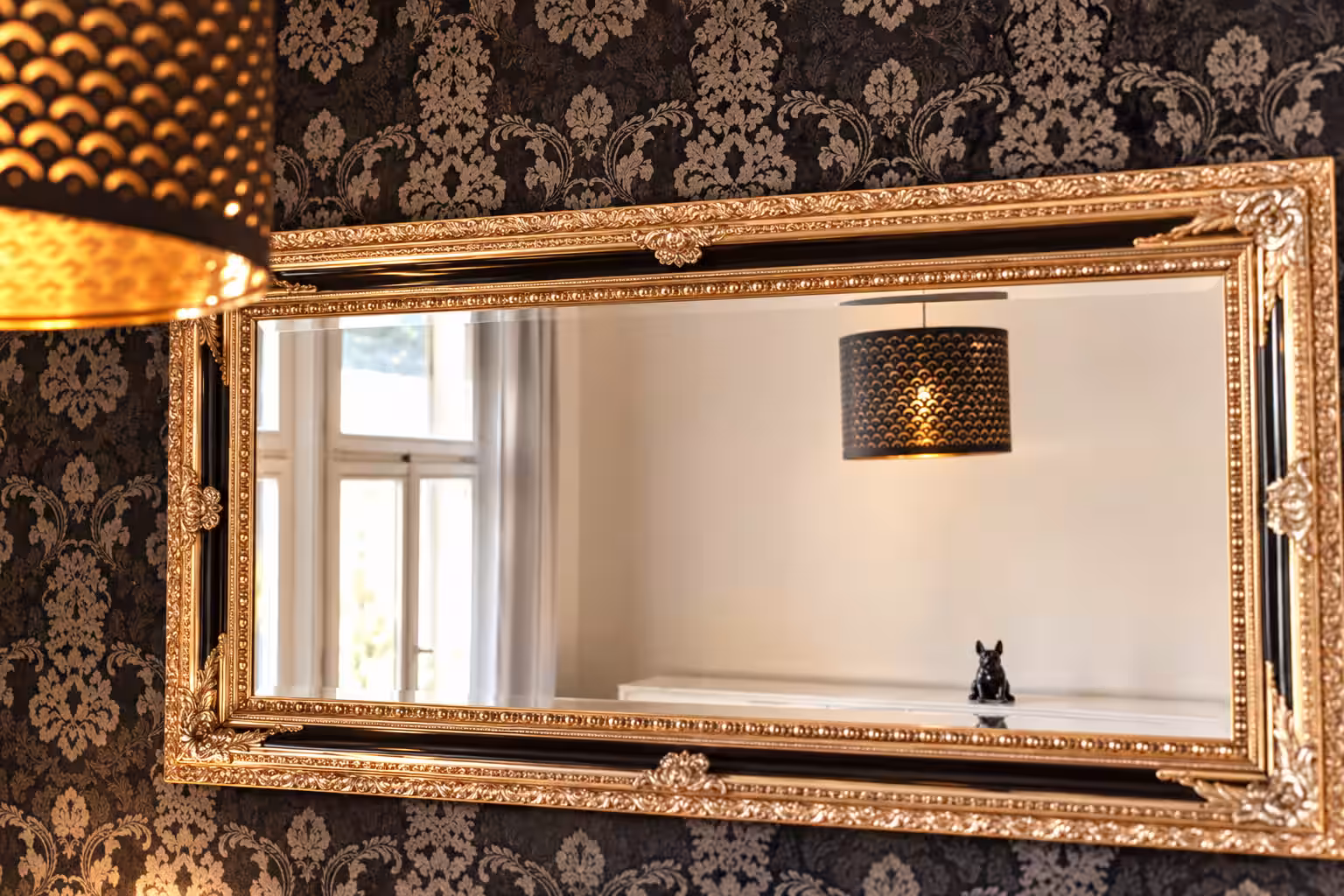 Hound Deluxe Suite · 75