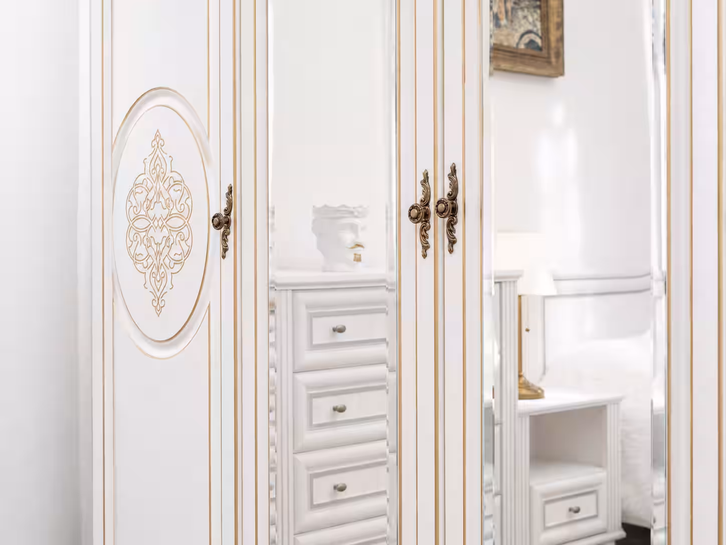 Royal Imperium Suite · 22