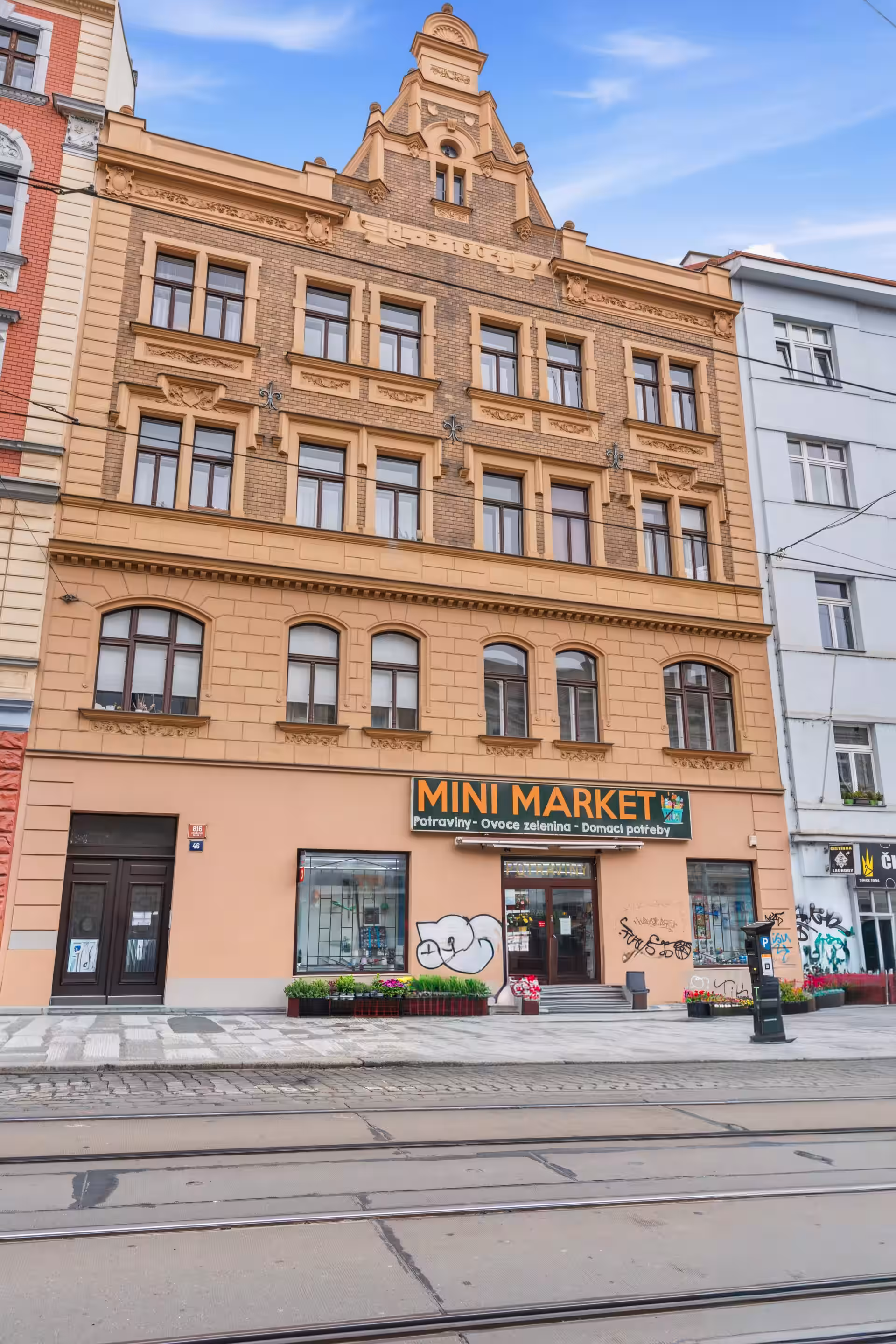 Old Town Residence · 34