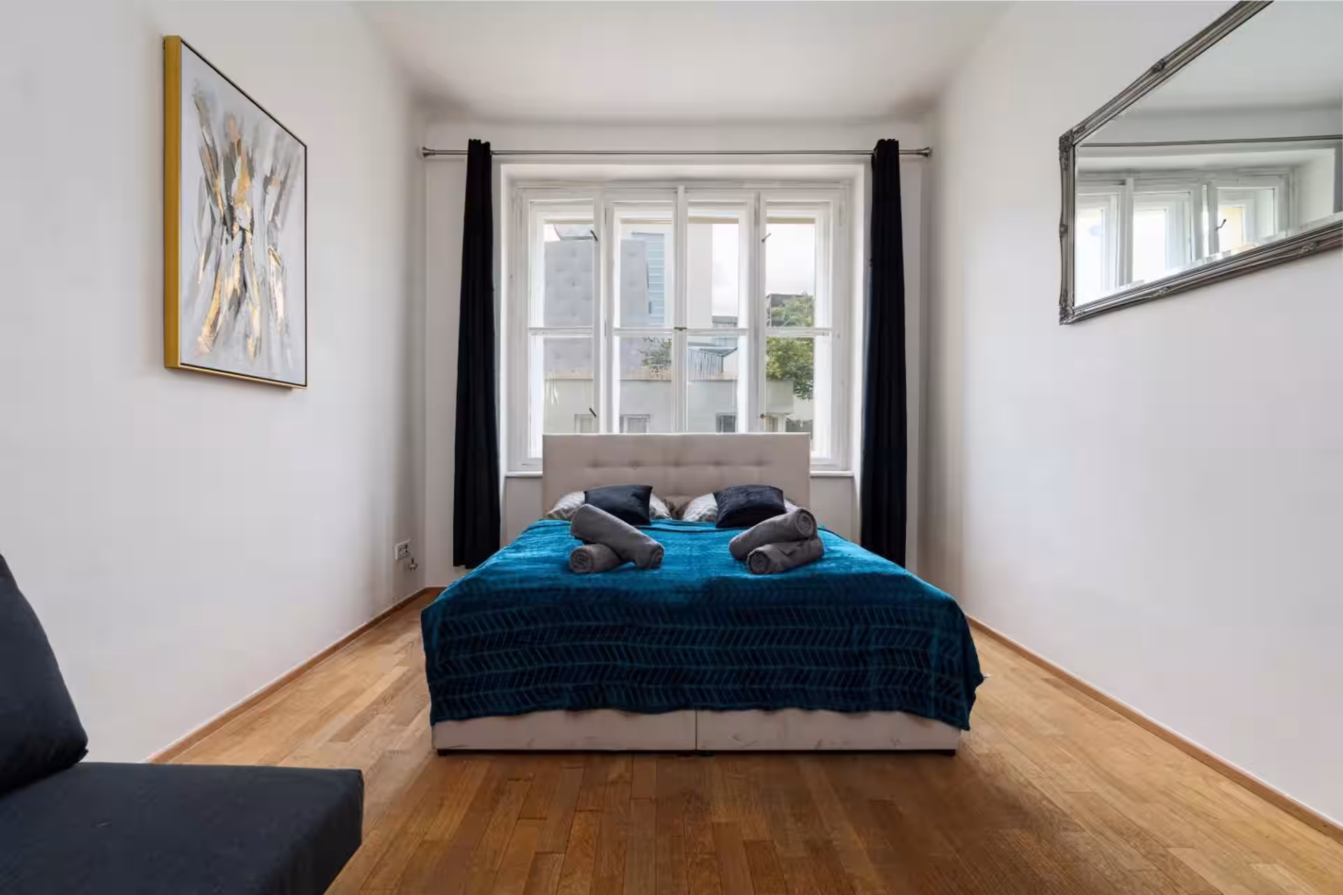 Luxury Aurora Residence · 3