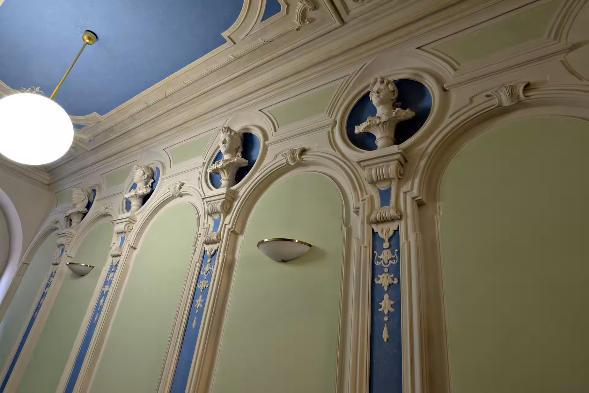 Royal Imperium Suite · 14