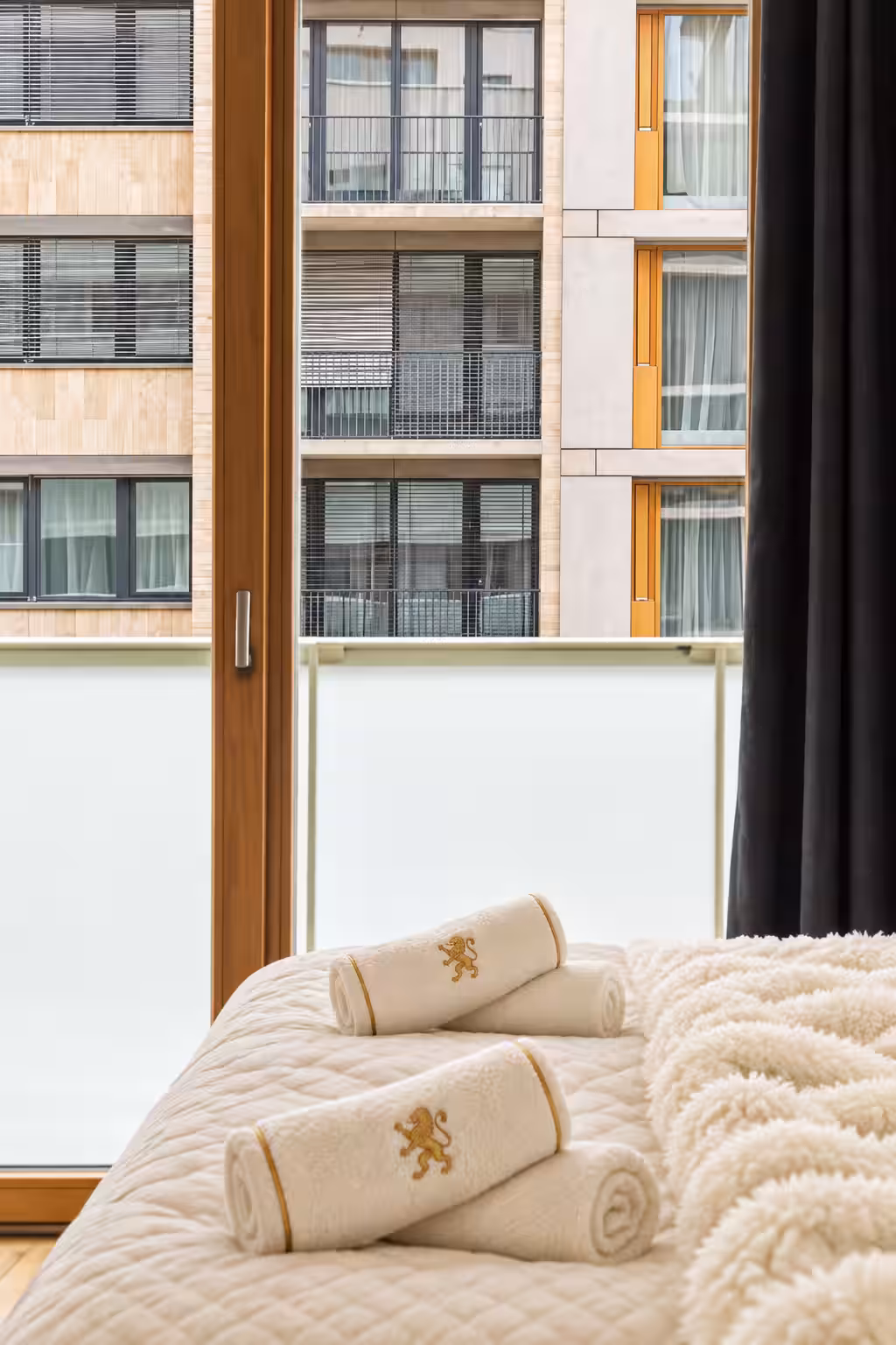 Triple Balcony Residence · 29