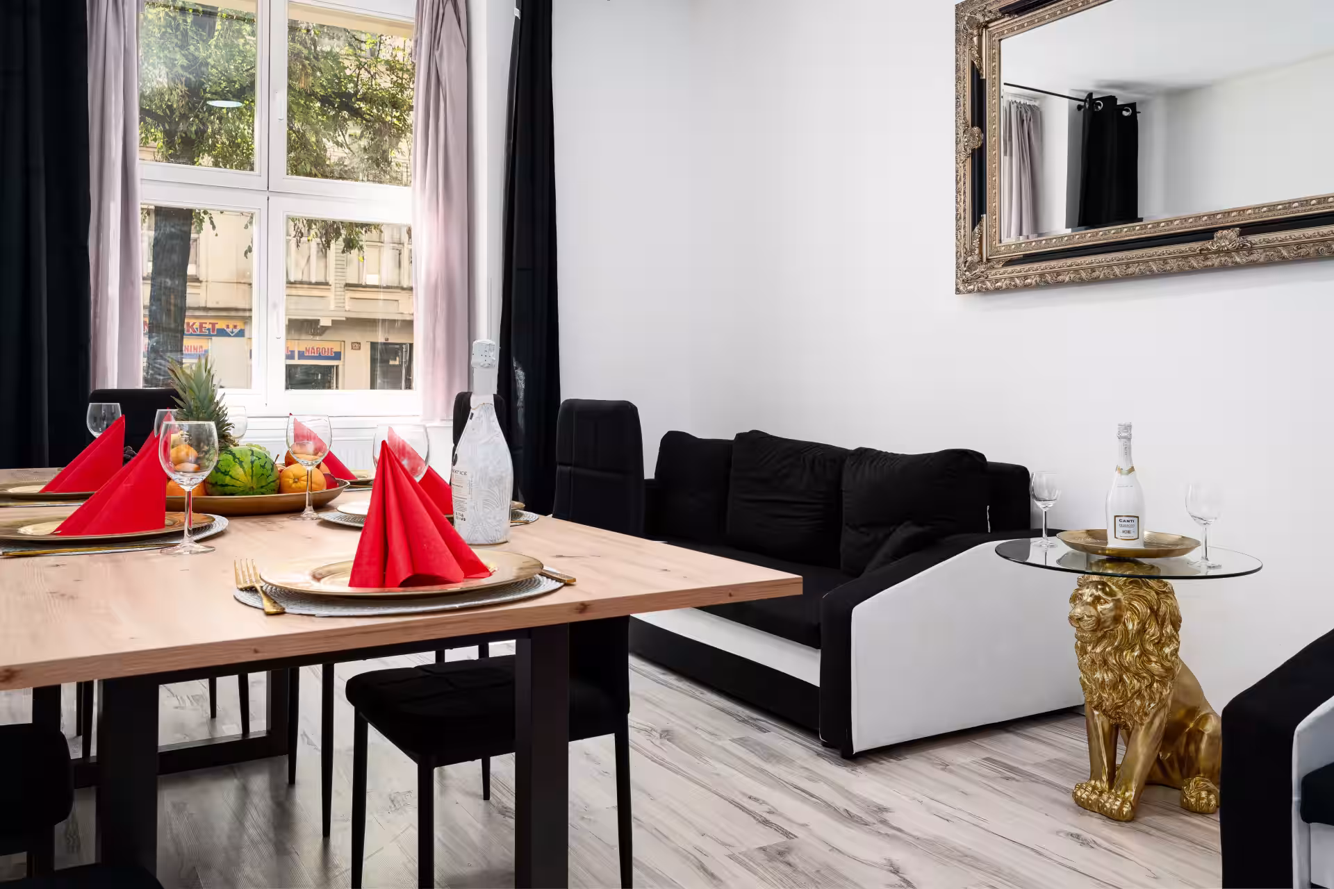 Luxury Lion Suite · 113
