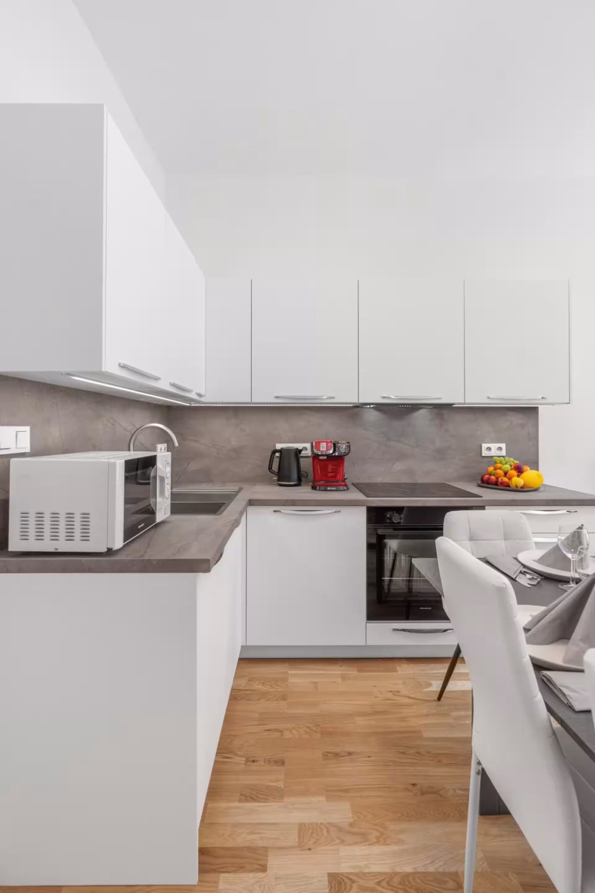 White Haven Residence · 29